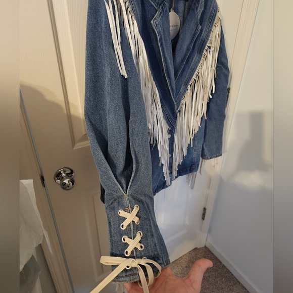 Saints And Hearts NWT Fringe Denim Jacket Western Concert Wear Oversized S - Picture 3 of 11